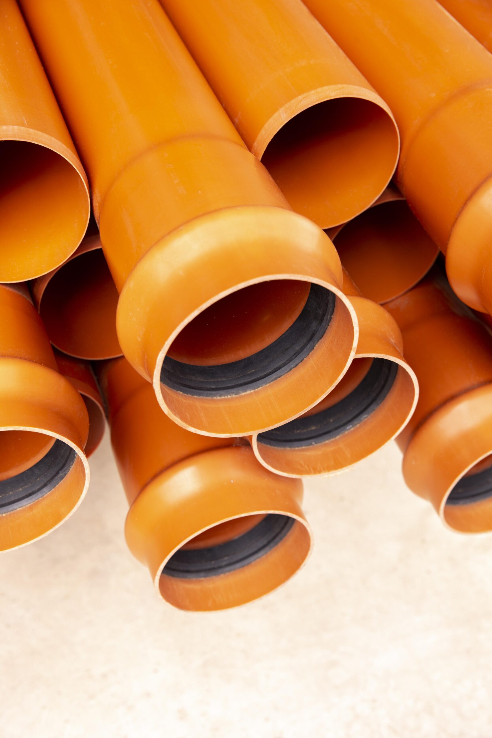 minimalist-construction-pvc-pipes-arrangement-scaled minimalist-construction-pvc-pipes-arrangement-scaled